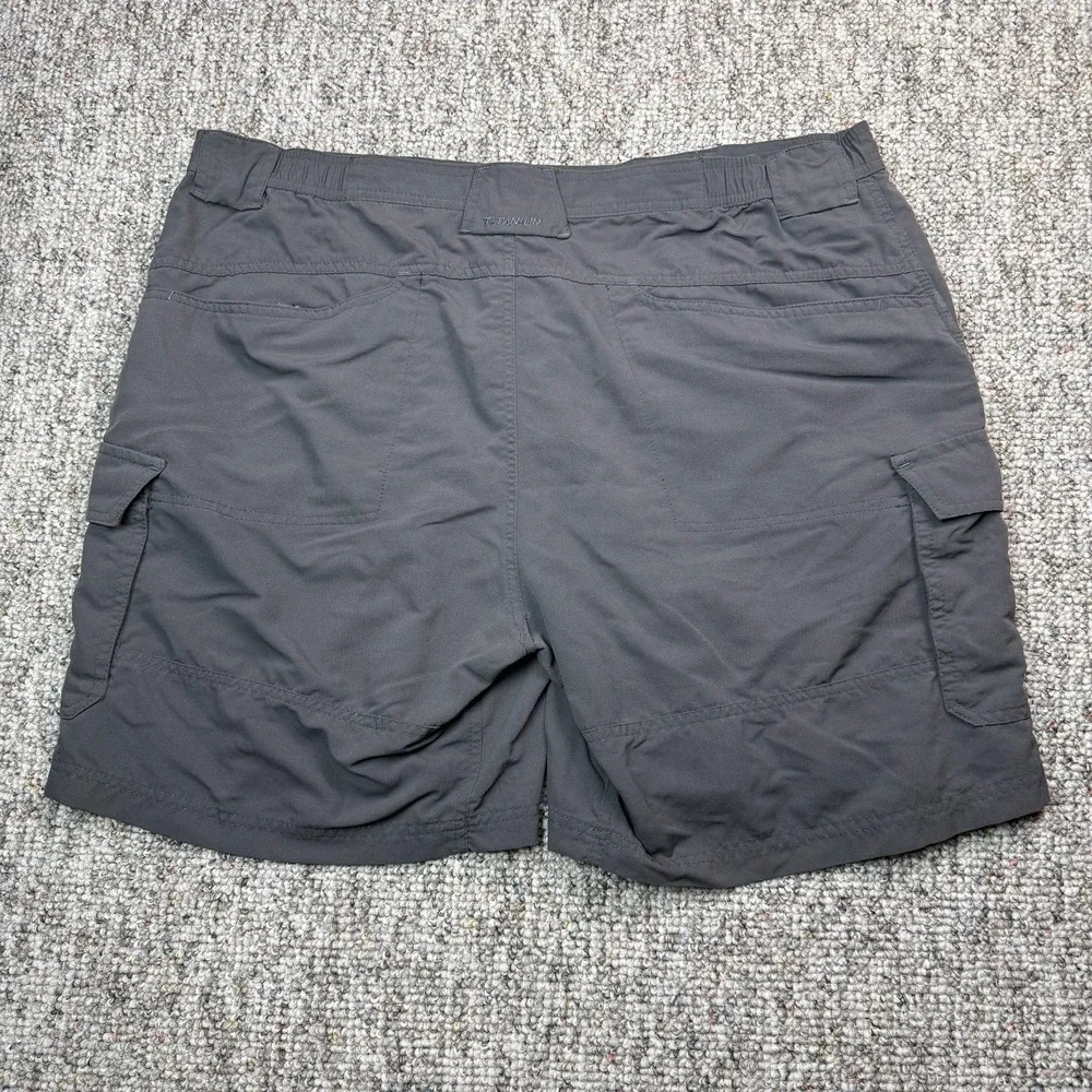 Columbia Silver Ridge Cargo Shorts Mens XL Titanium Hiking Outdoors Gray